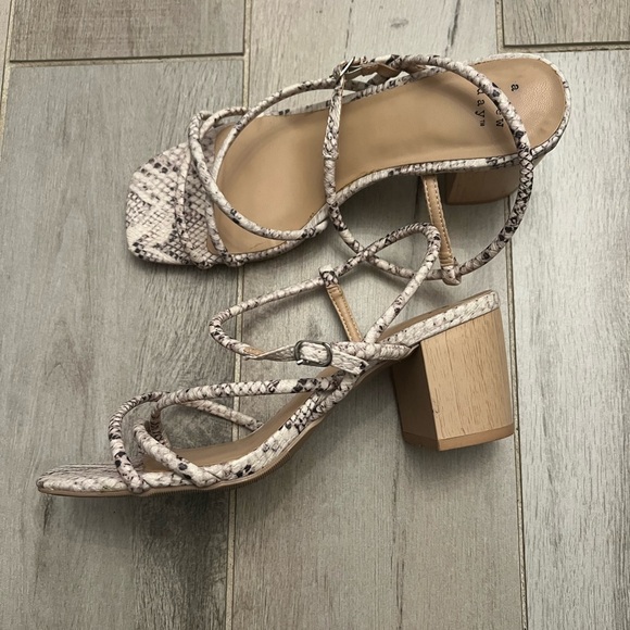 Sandals block heel - Picture 2 of 5